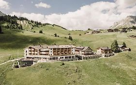 Hotel Goldener Berg Lech
